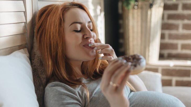 Craving Sugar During Pregnancy: 6 Tips To Control The Urge
