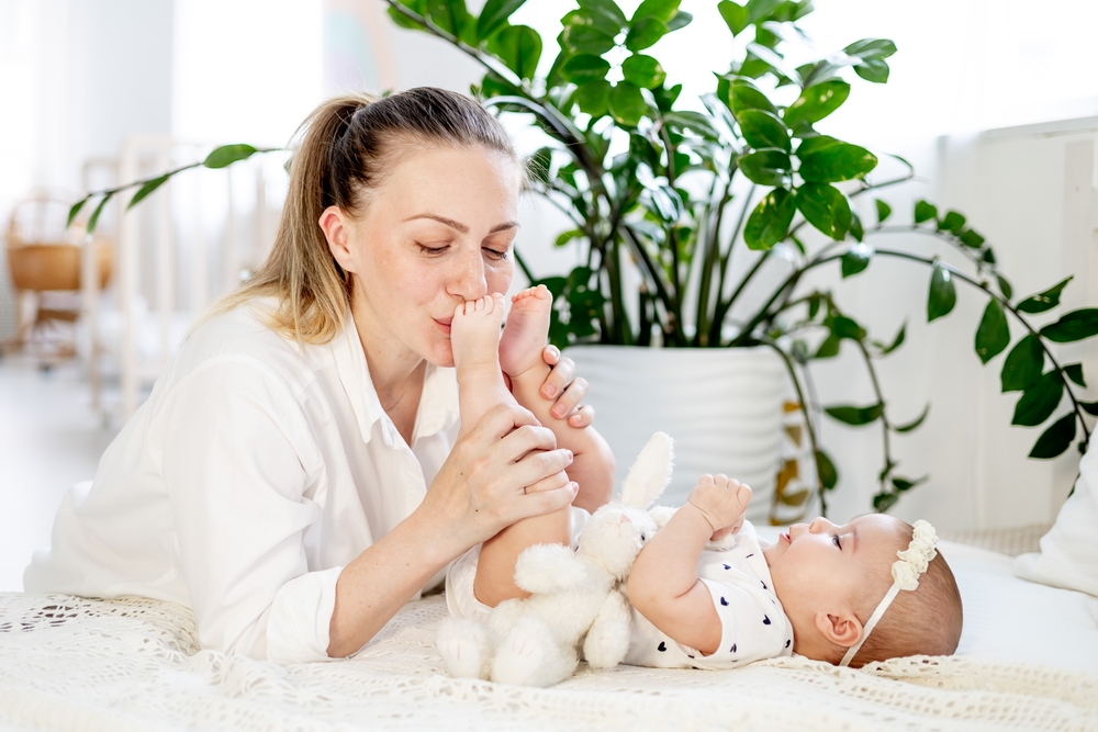 13 Postnatale Must-Haves für eine leichtere Erholung einer neuen Mutter