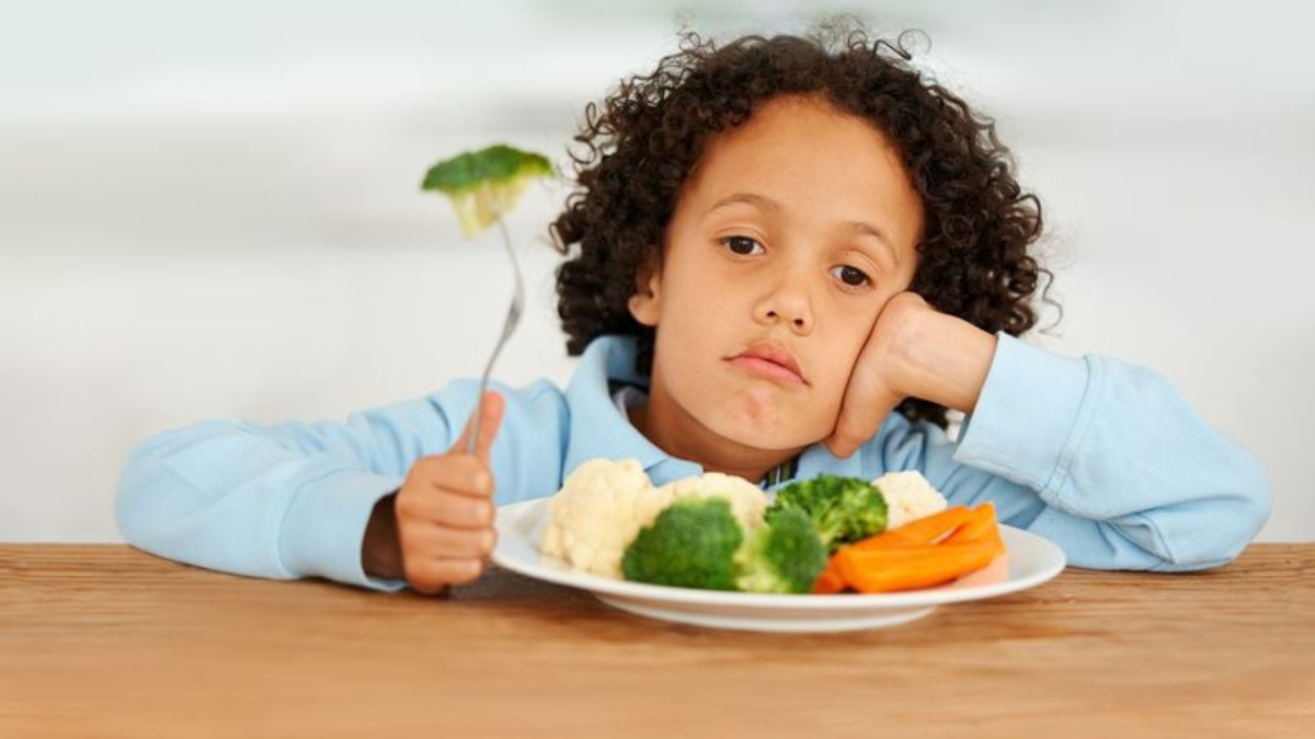 7 Ways Kids Show They're Not Getting Enough to Eat